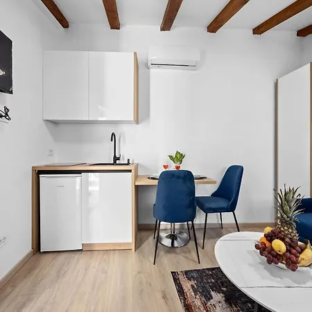 In With Sea View Terrace *