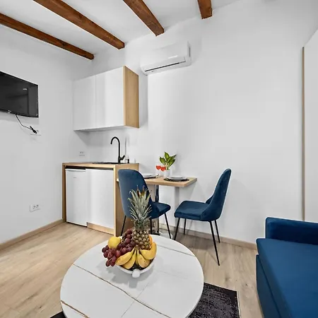 In With Sea View Terrace プーラ