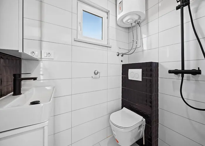 アパート In With Sea View Terrace