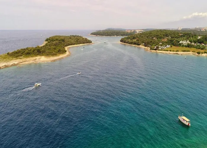 In With Sea View Terrace Pula