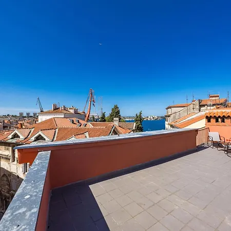 In With Sea View Terrace * Pula